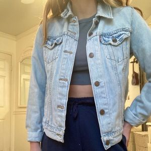 levi’s denim jean jacket